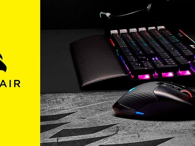 Lähikuva Corsair-pelihiirestä ja -näppäimistöstä