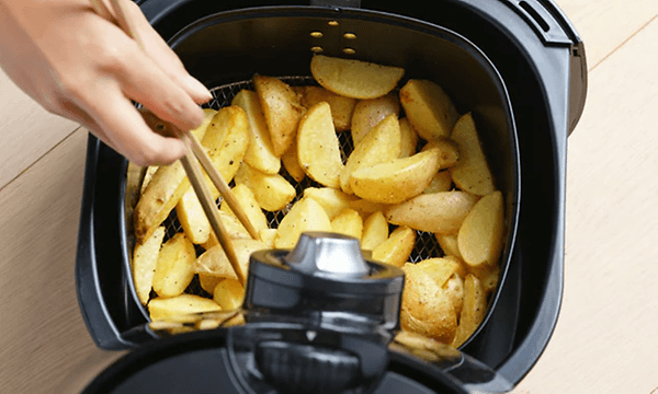 potetbåter i en air fryer