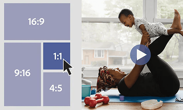Mamma leker med barn på en yogamatta