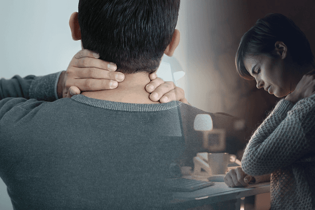 Mand og kvinde, der masserer deres hals, hvilket ser smertefuldt ud