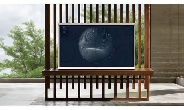 Samsung TV:n The Serif med skärmen i Ambient Mode.
