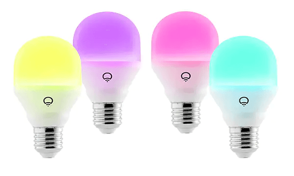 to LIFX lyspærer i lilla og rosa