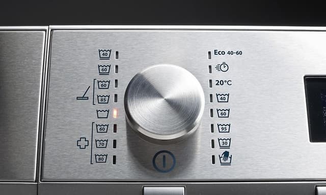 Nærbillede af Electrolux myPRO vaskemaskinens kontrolpanel
