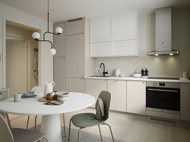EPOQ Trend kök i vit och ljusbeige färg med öppen planlösning, vitt köksbord, och integrerad ugn med vit köksfläkt.