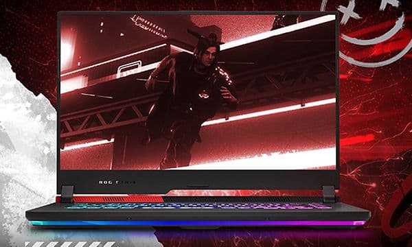 ROG Strix G15 advantage edition forfra, der vi kan se en spillkarakter løpe på skjermen.