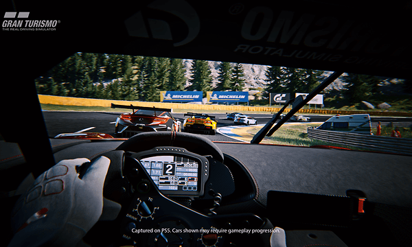 Stillbilde fra spillet som viser GT7 Simulation Mode