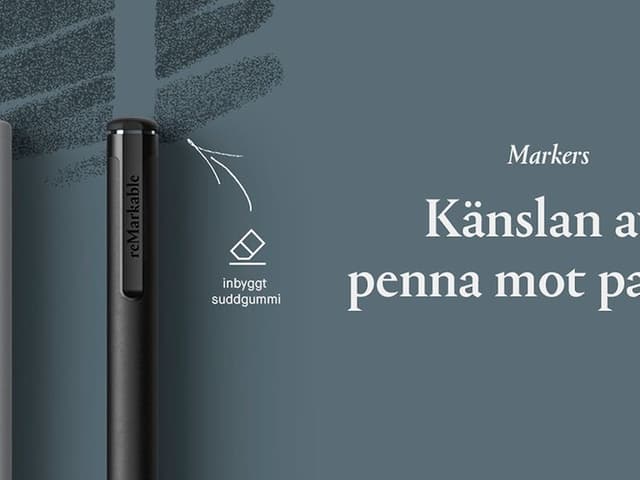 En vit och en svart penna, reMarkable markers, ligger på en gön bakrgund med text.
