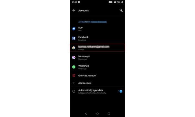 Google-tilin tunnistat värikkäästä G-ikonista.