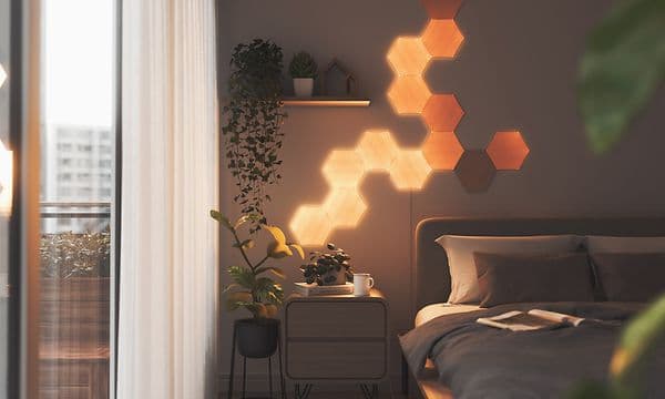 Nanoleaf Wood i soveværelse