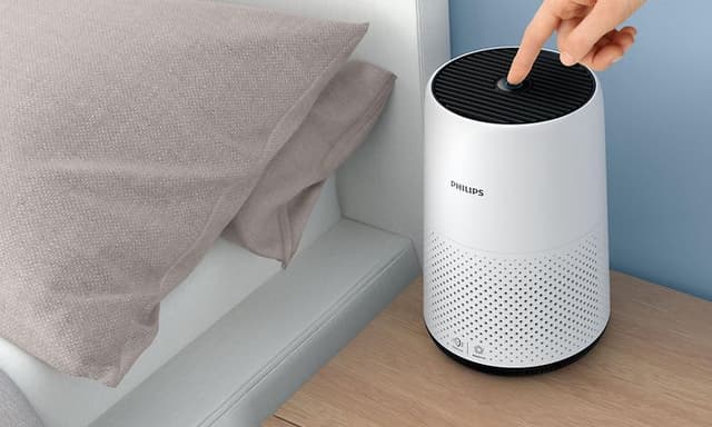 Philips 800 på et natbord