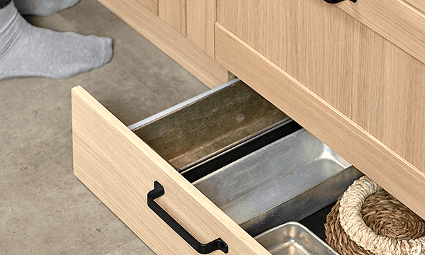 Epoq Shaker Natural Oak kjøkken med åpen skuff