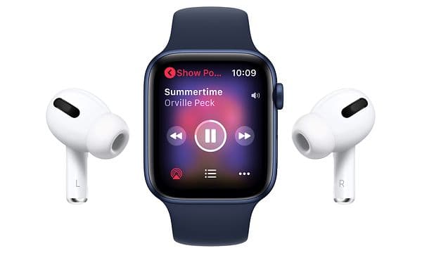 Apple Watch Series 6 med AirPods Pro
