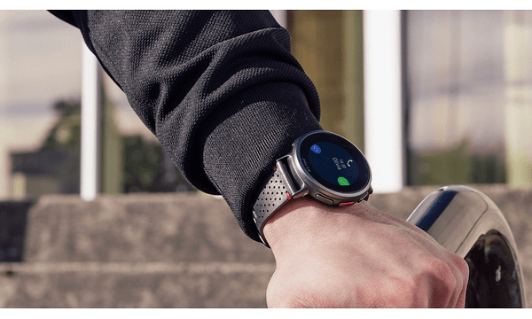 En Polar smartklokke med ny rem