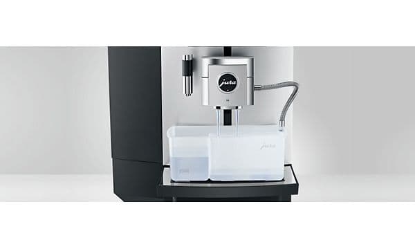 Nærbilde av JURA X8 kaffemaskin