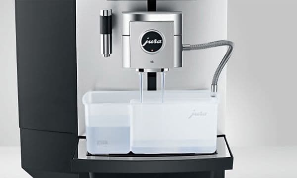 Nærbilde av JURA X8 kaffemaskin
