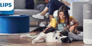Philips luftrenser ved siden af barn og hund