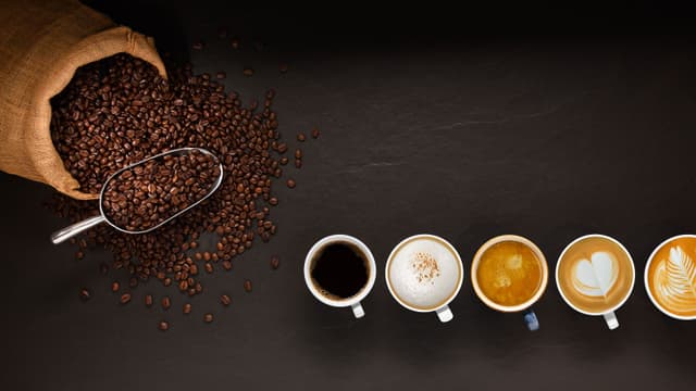 Kaffetrakter kjøpsguide: Kaffebønner og kaffekopper