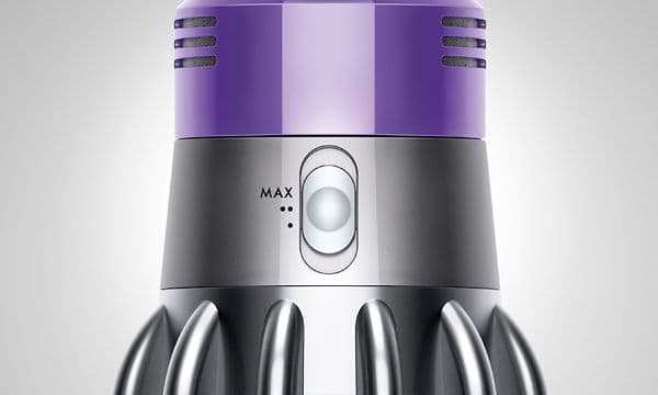 Nærbillede på tænd/sluk-knappen på en Dyson V10