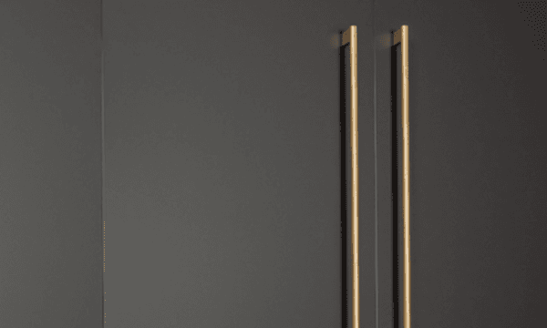 Lange og gyldne køkkenhåndtag