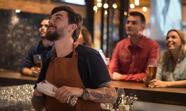 Offentlig TV visning på en bar