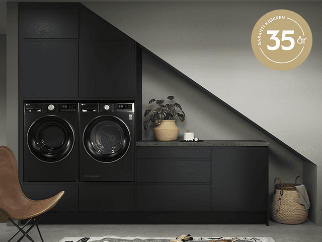 Epoq Integra Black vaskerom under trapp