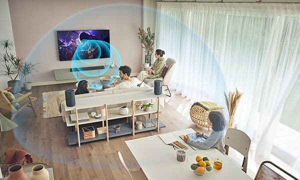 Sony - Kaiuttimet - HT-A3000_ACS_360SSM-kaiutin olohuoneessa