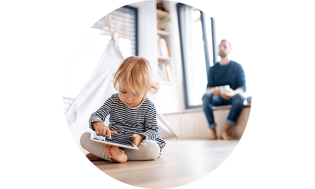 CS-Tablet and laptop insurance -Kid using tablet