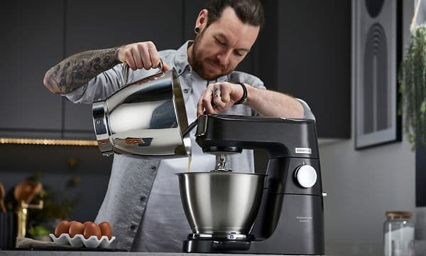 DuoBowl - overføring av ingredienser fra en stabelbar bolle til en annen