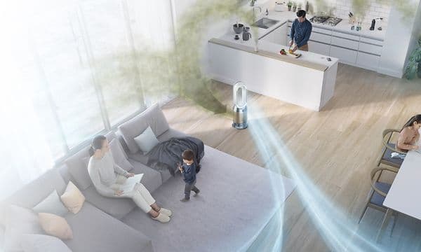 Dyson Air Multiplier™ -teknologialla varustettu Dyson-ilmanpuhdistin kierrättää puhdistettua, kostutettua ilmaa