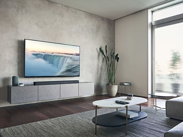 Sony A7000 högtalare i ett vardagsrum