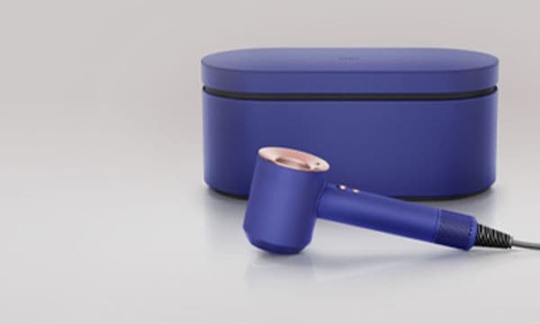 Dyson supersonic foran et dyson-designet opbevaringsetui