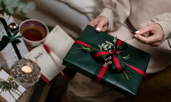 ima208873_extra gift