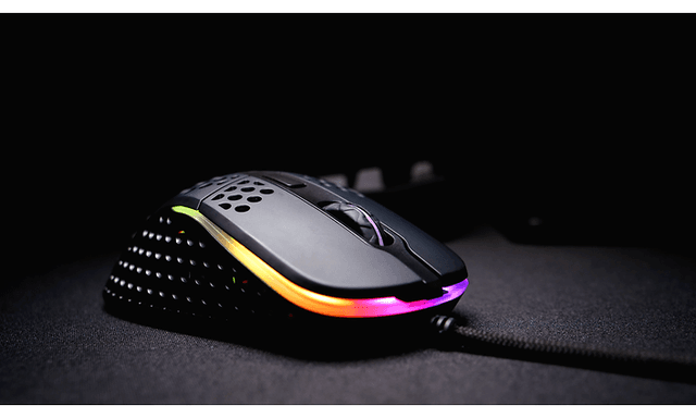 M42 gaming mouse from Xtrfy
