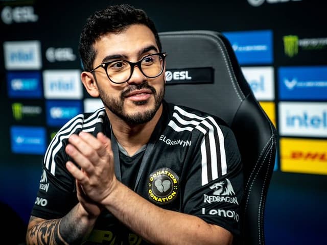 Coldzera in profile at competition