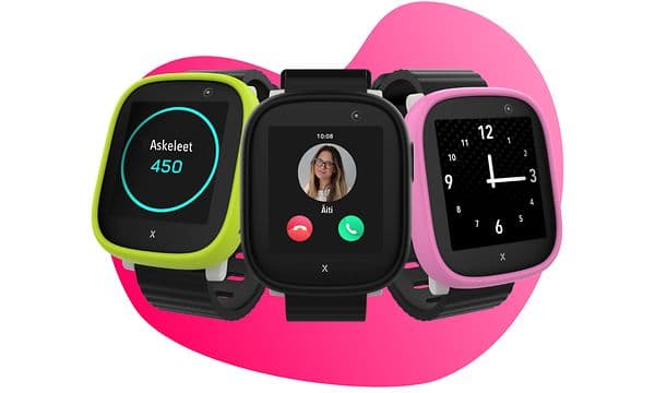 Xplora - Smartklokker - Tre ulike X6Play smartklokker ved siden av hverandre
