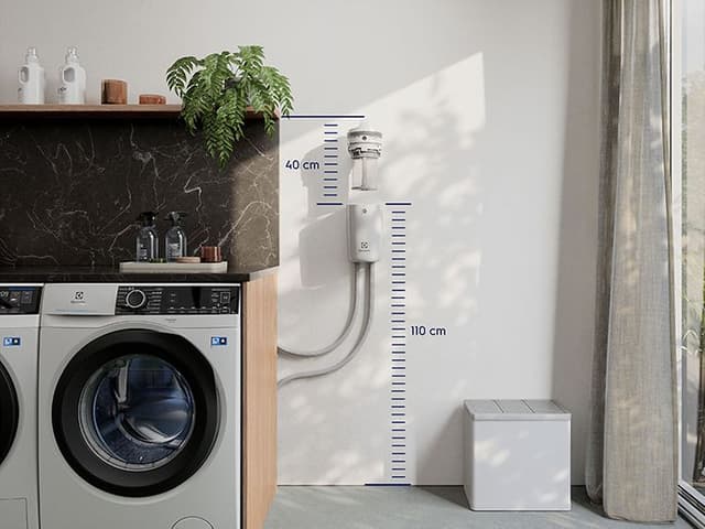 Electrolux-mikromuovisuodatin tukevasti asennettuna seinään