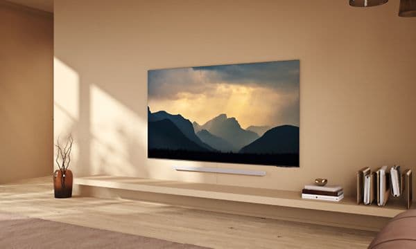 Samsung - Samsung TV på en vegg