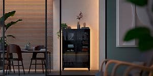 Stue med Philips Hue monteret bag reol