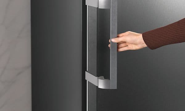 Miele frys med EasyOpen