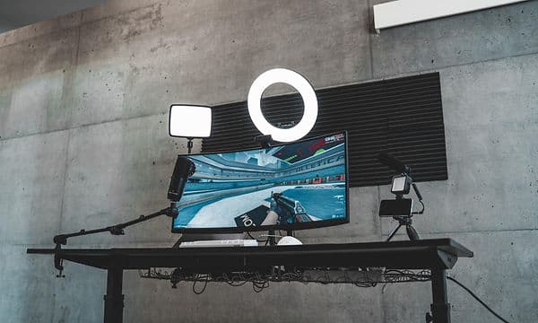 Gaming & entertainment - Gaming PC - Gaming setup in front of a concrete wall