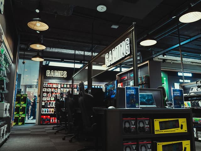Gaming & entertainment - Gaming PC - Gaming section of Elkjop