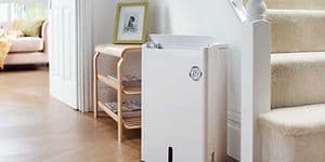 SDA - Dehumidifier - Dehumidifier in the middle of a living room