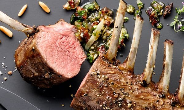 Lammrevbensställ gjord med Mieles kombinerade ångugn med TasteControl