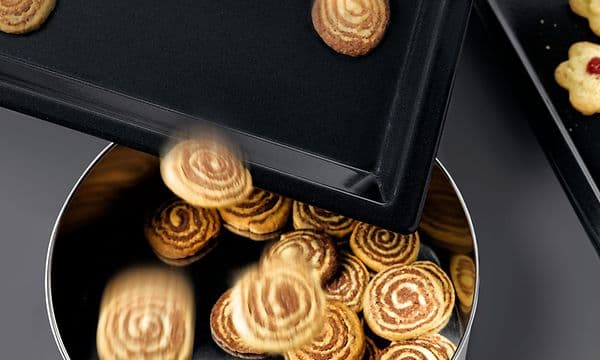 Boller bakt med Mieles kombinerte dampovn og ovnen er ren takket være PerfectClean-funksjonen