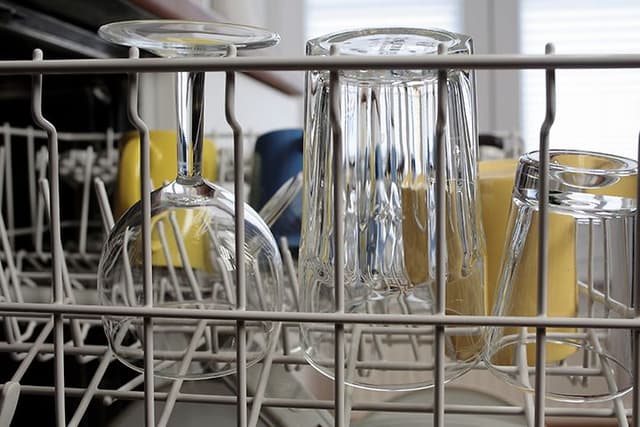 Top banner mobile dish