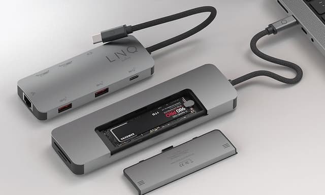 LINQ Pro Studio Collection, men en af multiportene tilsluttet en laptop og andre kabler