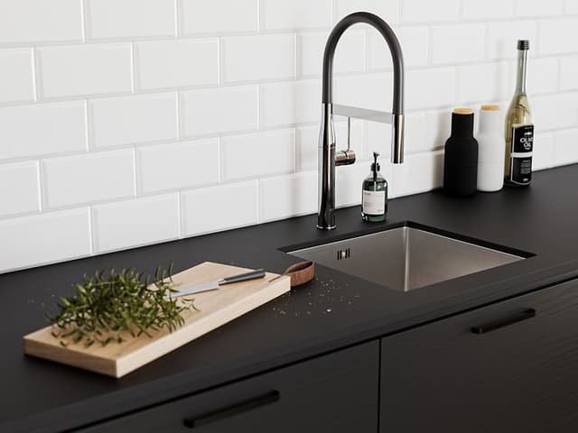 Edge_Black_Ash_3D_Detaljvinkel2_V08