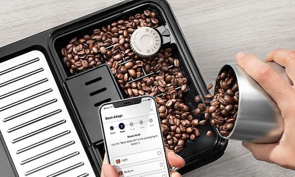 DeLonghi Eletta Explore coffee machine med Bean Adapt-teknlogi