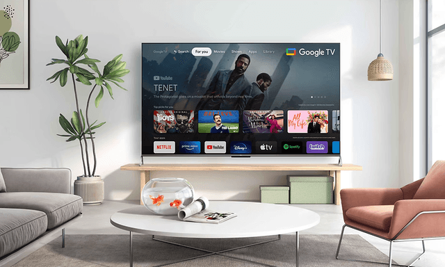 CE-TV-Man watching a stylish TV