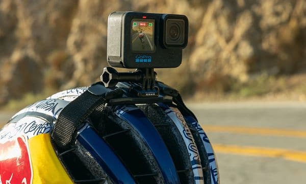 GoPro HERO12 Black på en hjälm